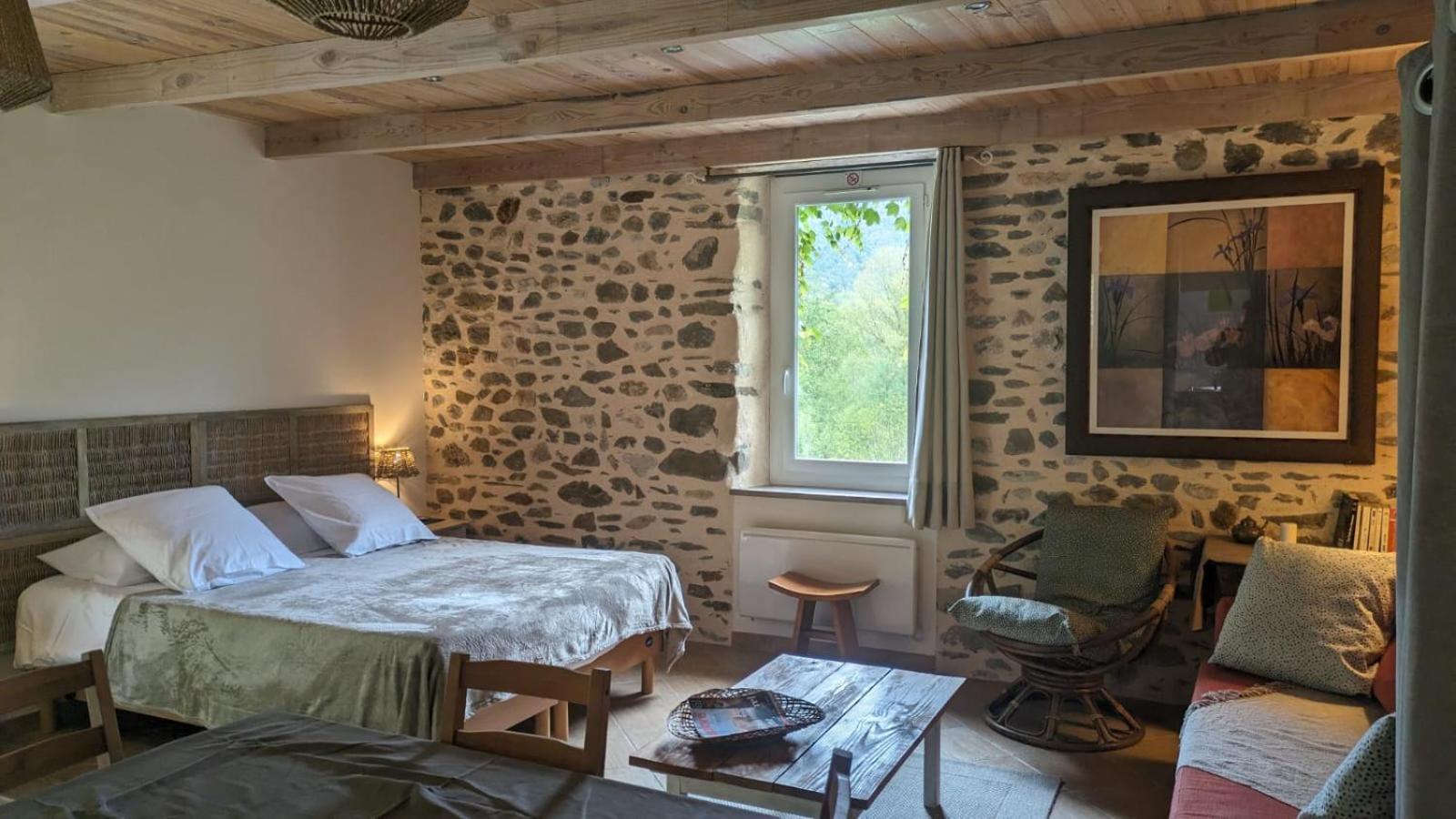 Bed and Breakfast Les Jardins De Lumiere Брюск Экстерьер фото